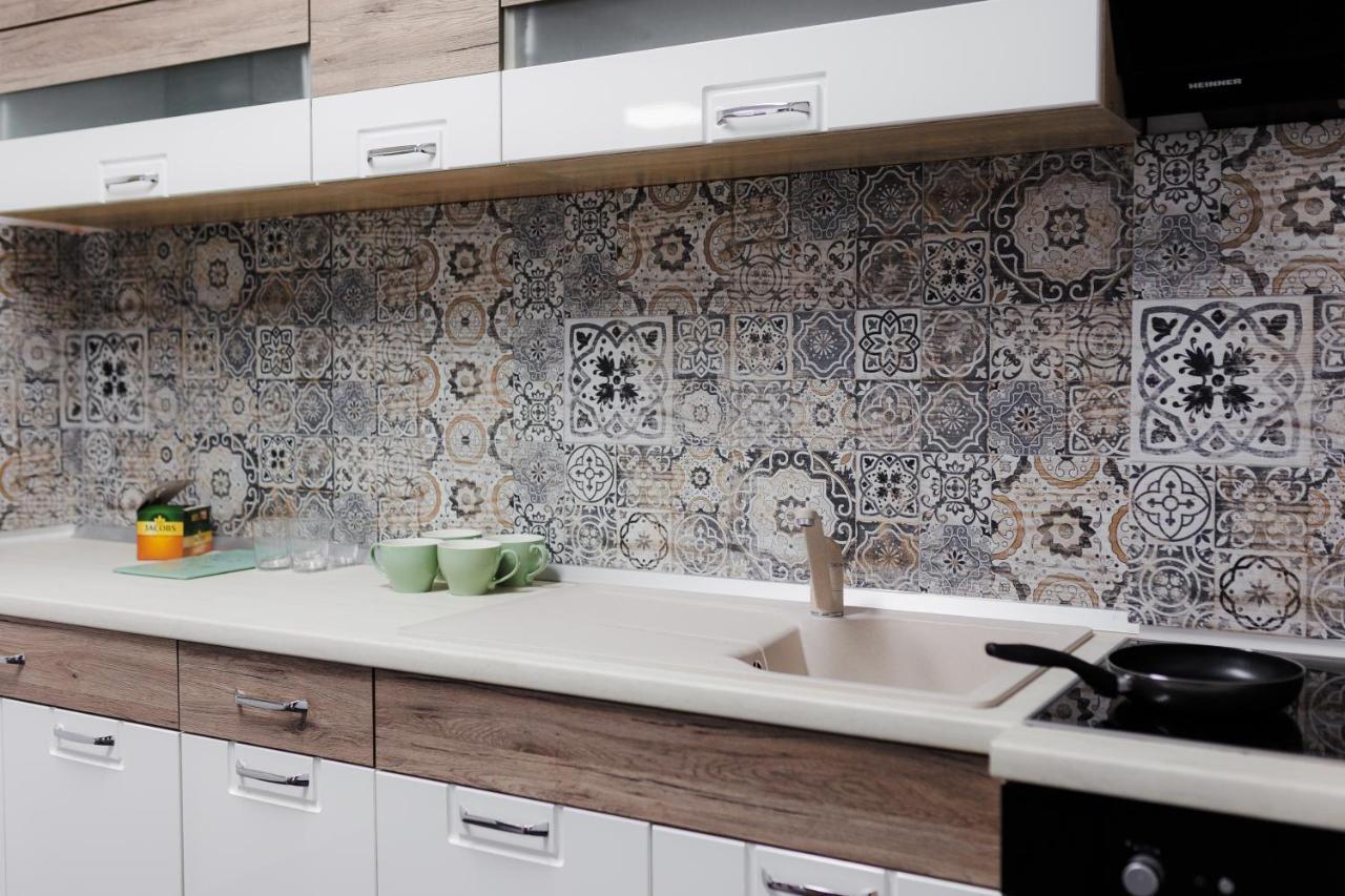 Plaza Apartment Satu Mare Bagian luar foto
